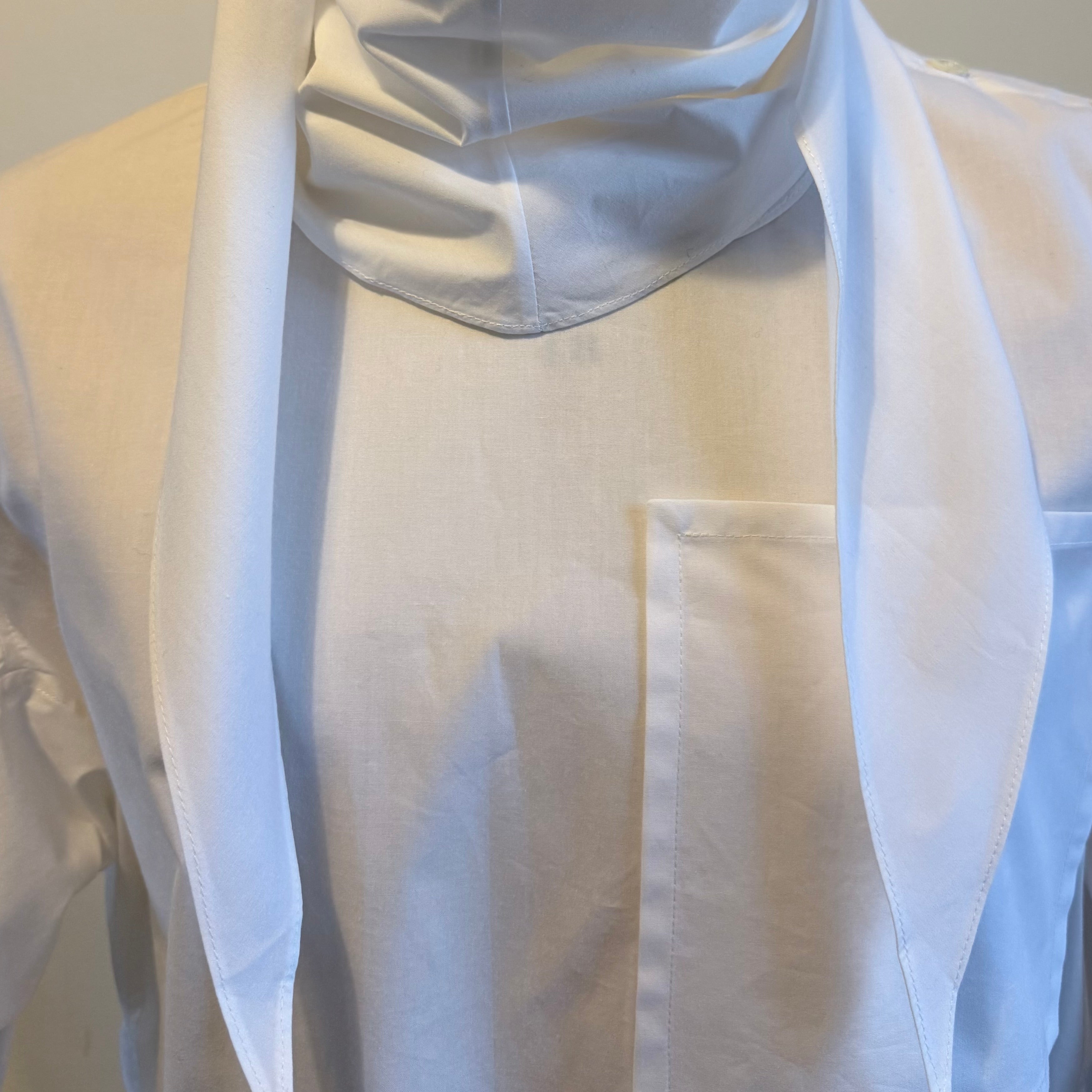 White cotton poplin bias-cut scarf styled on model in folded cravat style – Arrombo Scarf