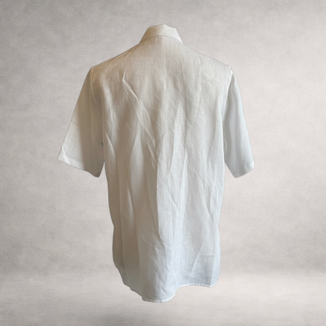 White Aries 2 short sleeve shirt in linen, back view, made in England